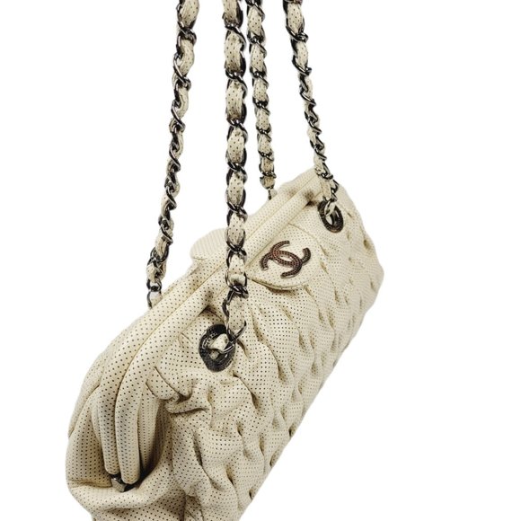 Chanel Cream Top Clasp Bag - Picture 2 of 12